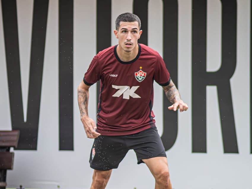 Aitor Cantalapiedra em treino do Vitória (Foto: Victor Ferreira/ EC Vitória)