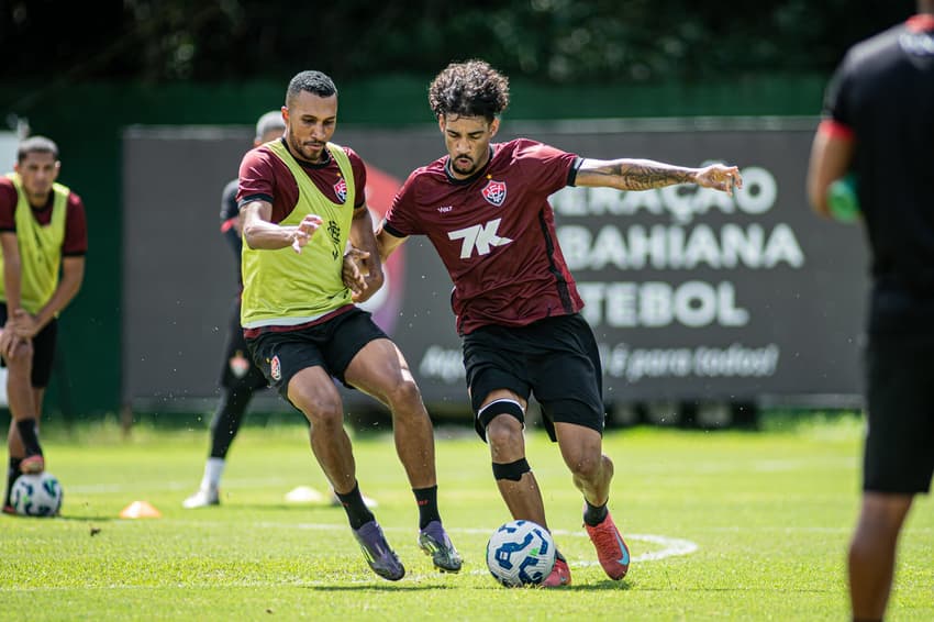 Fabri e Lucas Braga em treino do Vitória (Foto: Victor Ferreira / EC Vitória)
