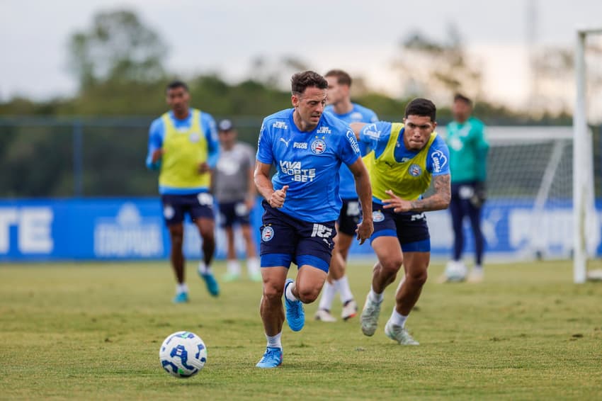 Santiago Arias em treino do Bahia (Foto: Rafael Rodrigues / EC Bahia)