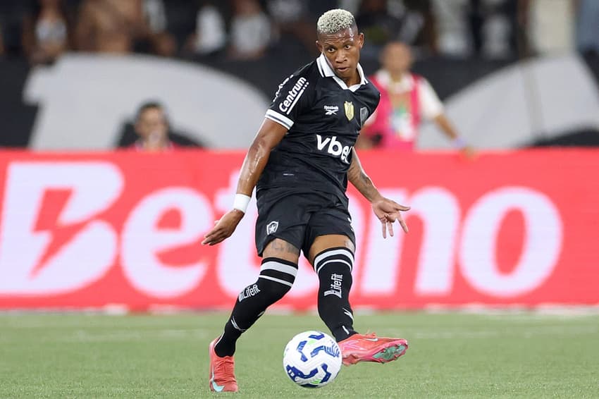 Botafogo x Cruzeiro - Danilo