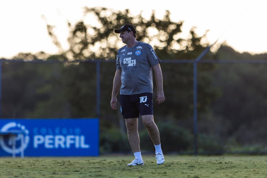 Rogério Ceni comanda último treino do Bahia antes de enfrentar o Fluminense (Foto: Rafael Rodrigues / EC Bahia)