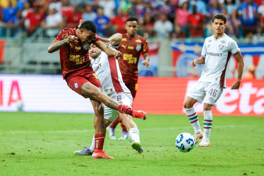 Jean Lucas finaliza contra o Fluminense (Foto: Rafael Rodrigues / EC Bahia)