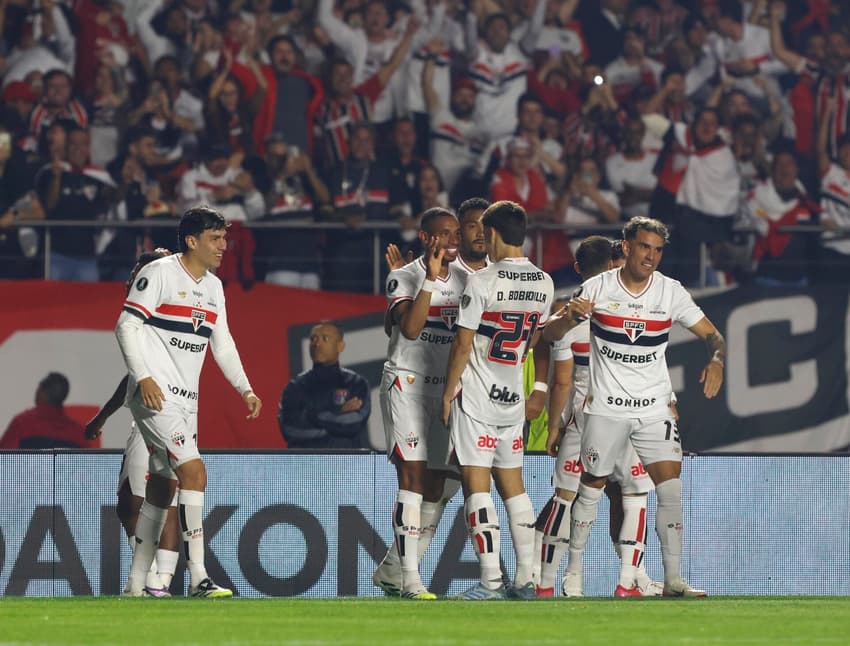 São Paulo vem de classificação na Libertadores (Foto: Rubens Chiri, Nilton Fukuda e Paulo Pinto/Saopaulofc)