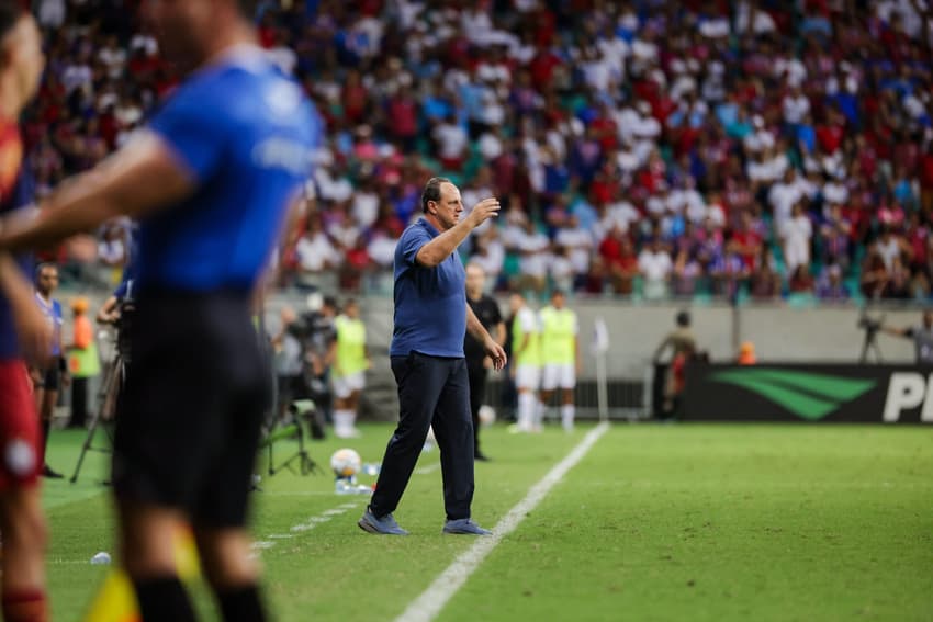 Rogério Ceni comanda o Bahia contra o Ceará (Foto: Letícia Martins / EC Bahia)