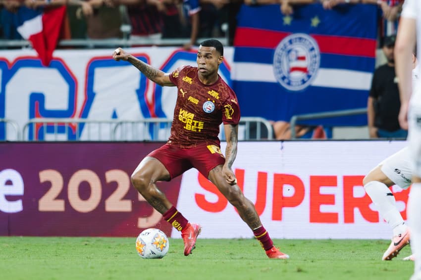 Jean Lucas em ação contra o Ceará na Copa do Nordeste (Foto: Letícia Martins/EC Bahia)