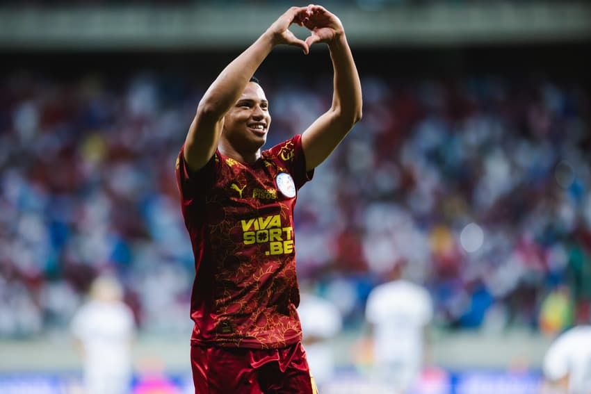 Tiago comemora gol marcado contra o Ceará (Foto: Letícia Martins/EC Bahia)