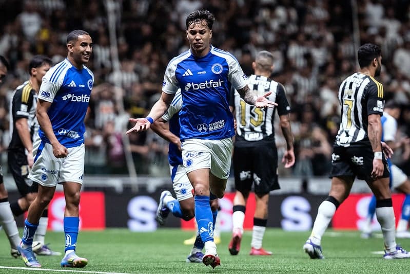 Kaio Jorge comemora gol do Cruzeiro sobre o Atlético-MG (Foto: Gustavo Aleixo/Cruzeiro)