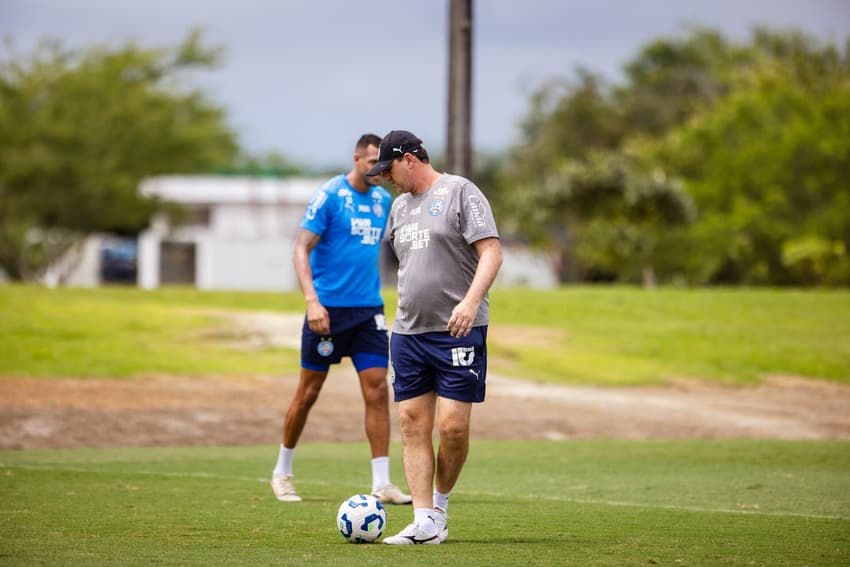 Rogério Ceni comanda treino do Bahia (Foto: Letícia Martins/EC Bahia)