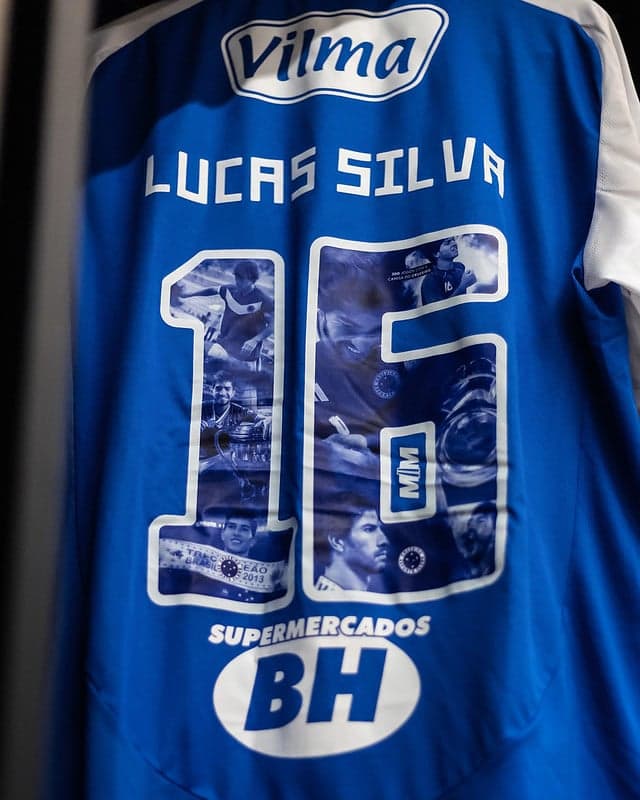 Camisa especial do volante Lucas Silva do Cruzeiro (Foto: Gustavo Aleixo/Cruzeiro)