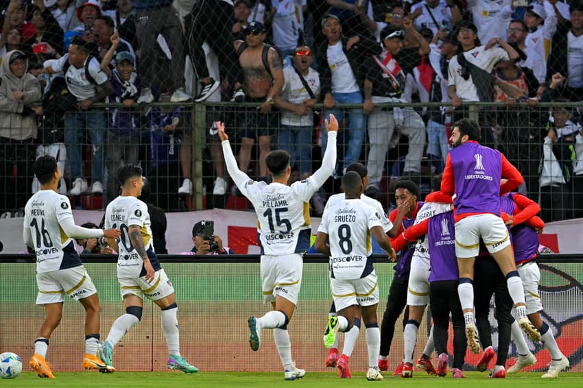 LDU irá enfrentar o São Paulo na Libertadores (Foto: Rodrigo Buendia/AFP)