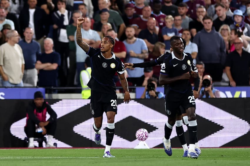 O Chelsea venceu o West Ham por 5 a 1 (Foto: HENRY NICHOLLS / AFP)