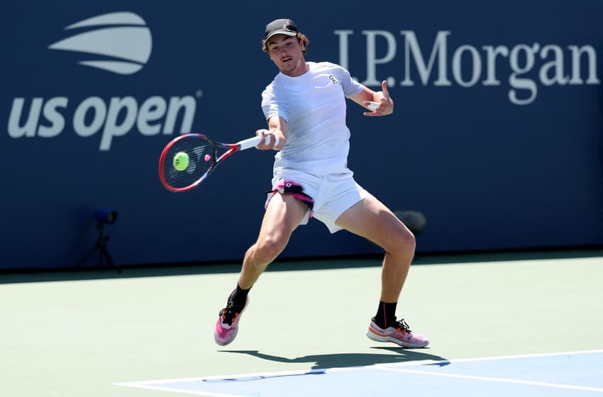 João Fonseca na vitória na estreia do US Open (Foto: Al Bello/Getty Images/AFP )