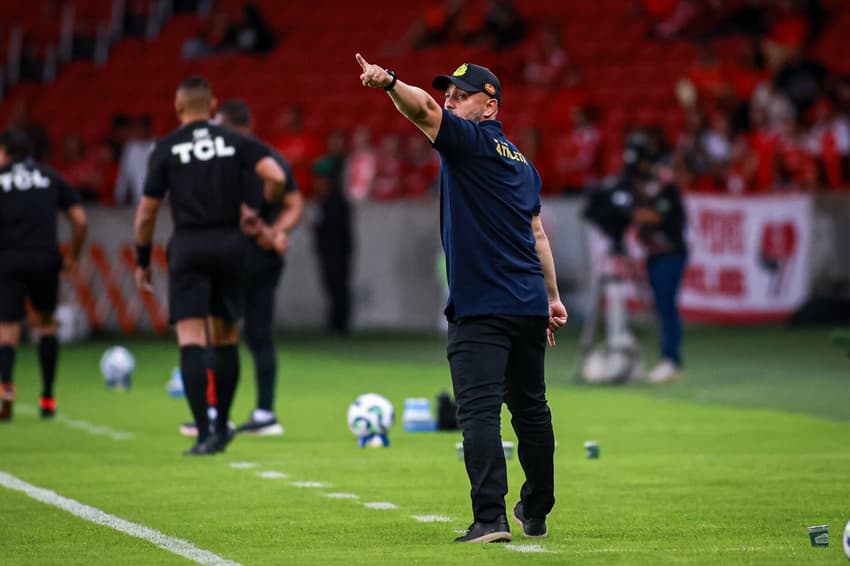 Rafael Guanaes, do Mirassol durante partida contra o Internacional, pelo Brasileirão