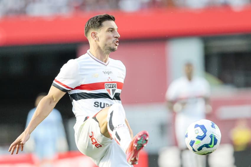 O São Paulo vem de uma vitória por 3 a 1 diante do Fluminense, no Morumbis. (Foto: Marco Miatelo/AGIF)