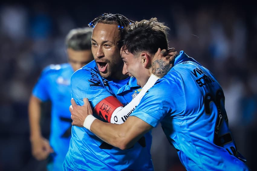 Neymar completa cinco partidas seguidas pela primeira vez em quase três anos. (Foto: Marcello Zambrana/AGIF)