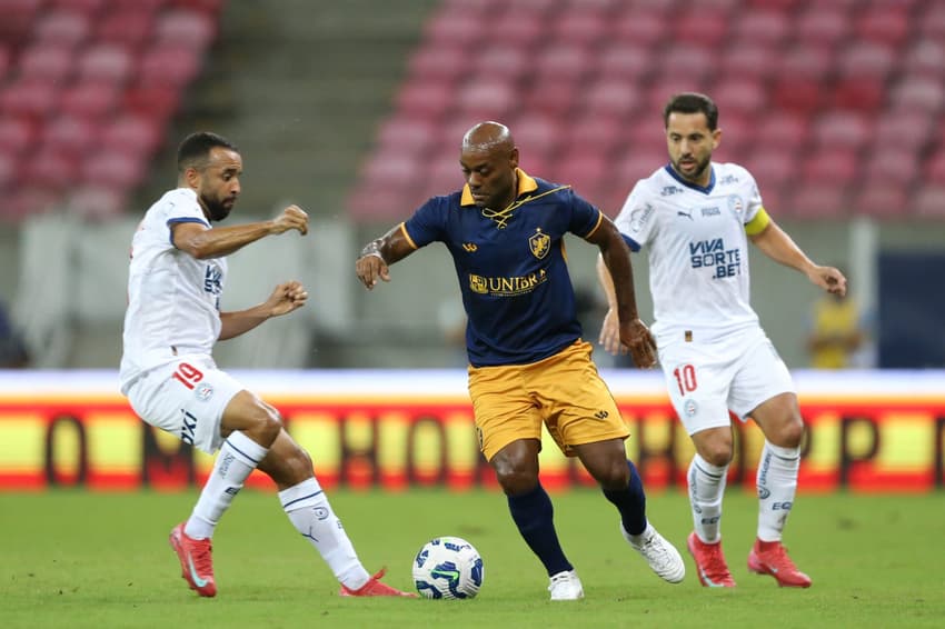 Vagner Love em Retrô x Bahia