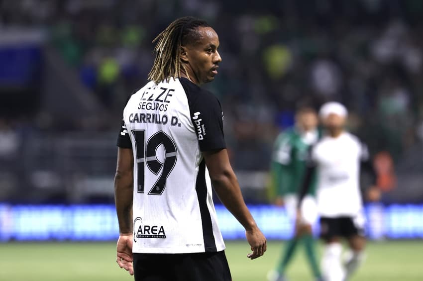 Carrillo Corinthians