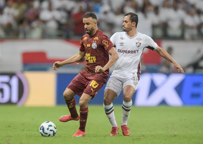 Caio Alexandre e Lima em Bahia x Fluminense (Foto: Jhony Pinho/AGIF)