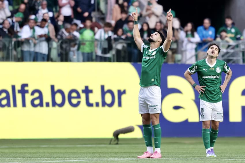 Flaco López comemora seu gol em Palmeiras x Ceará