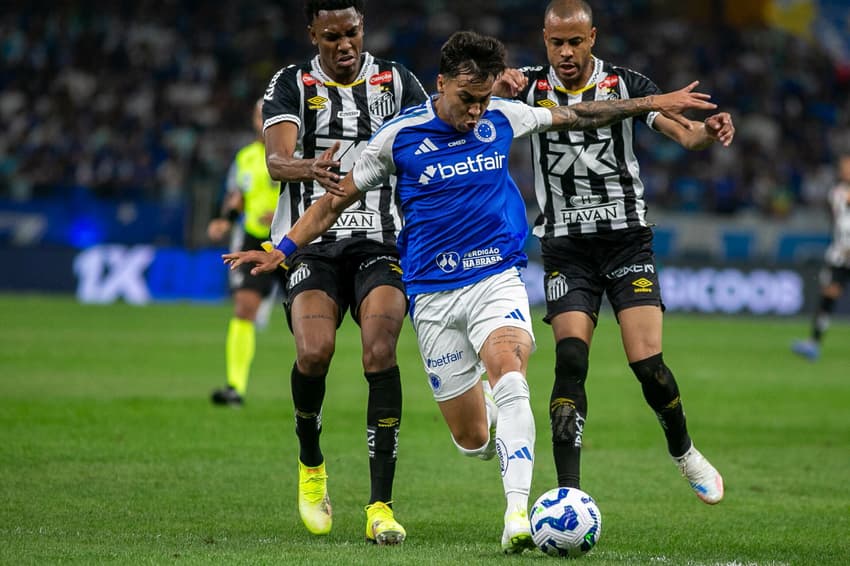 Kaio Jorge foi o autor do gol anulado em Cruzeiro x Santos (Foto: Fernando Moreno/AGIF)