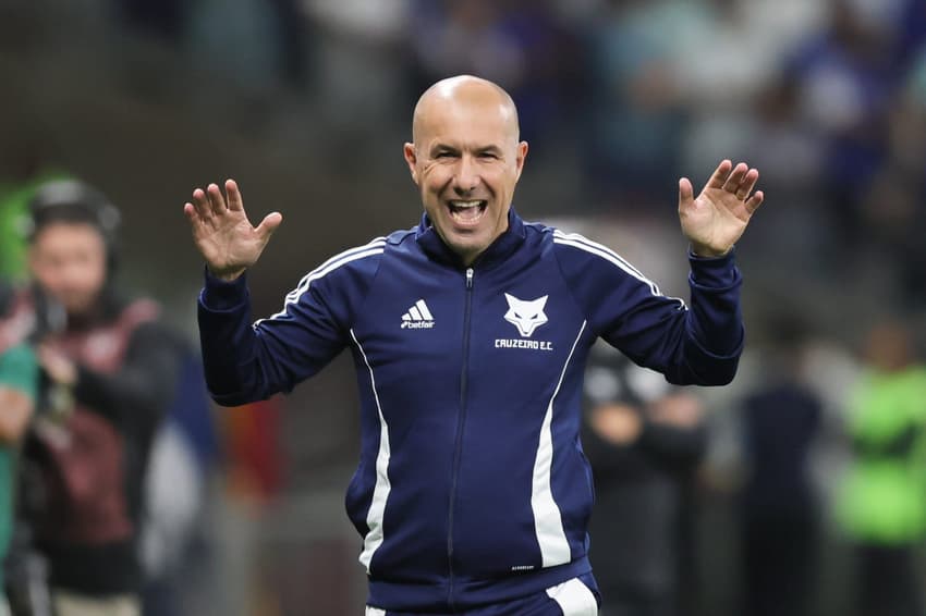 Técnico Leonardo Jardim, do Cruzeiro (Foto: Gilson Lobo/AGIF)
