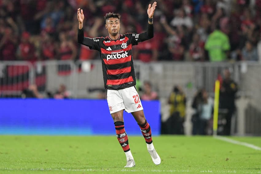 Bruno Henrique comemora gol.