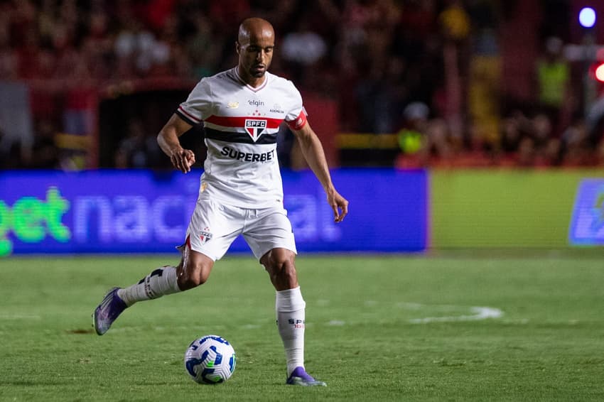 Lucas Moura completou 15 anos de carreira no elenco profissional na semana passada. (Foto: Rafael Vieira/AGIF)