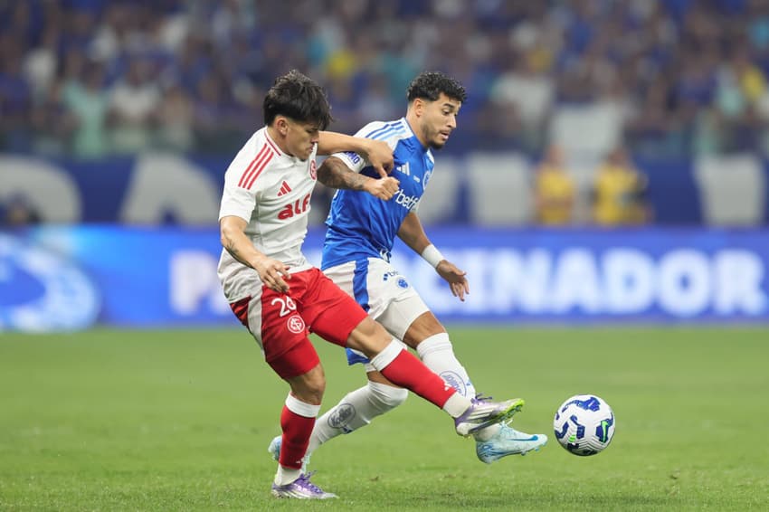 William, Cruzeiro, e Bernabei, Internacional