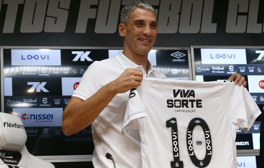 Vojvoda teve uma passagem marcante pelo Fortaleza, equipe em que comandou por 310 jogos. (Fotos: Mauricio De Souza/AGIF)