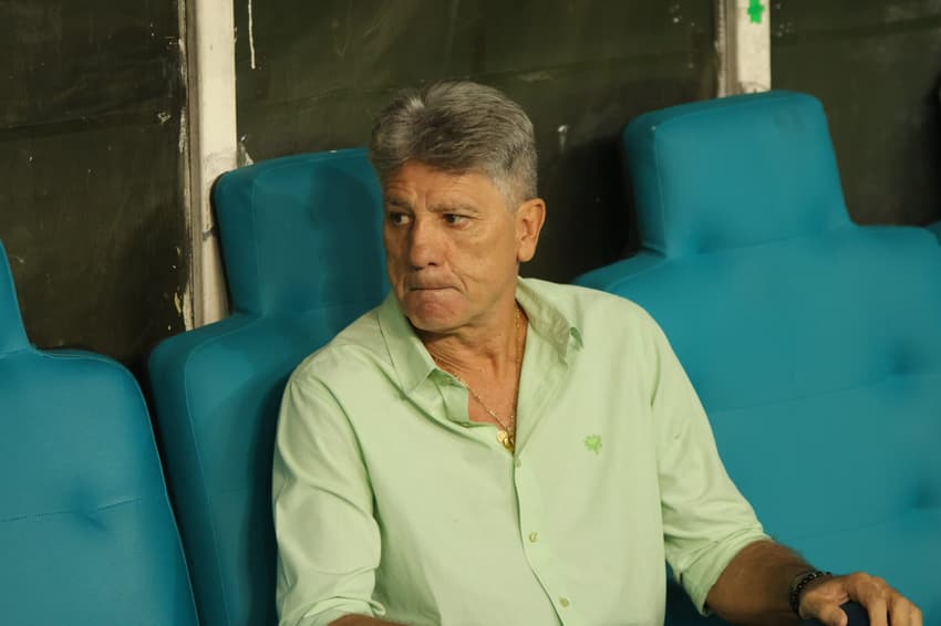 Renato Gaúcho no banco de Bahia x Fluminense (Foto: Marcio Jose/AGIF)