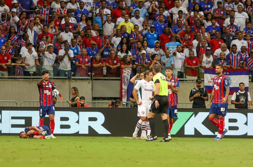 Raphael Claus em Bahia x Fluminense (Foto: Marcio Jose/AGIF)