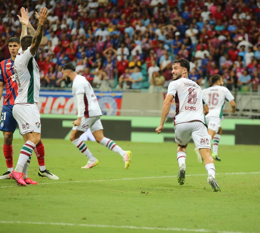 Jogadores do Fluminense comemoram gol que acabou anulado (Foto: Marcio Jose/AGIF)