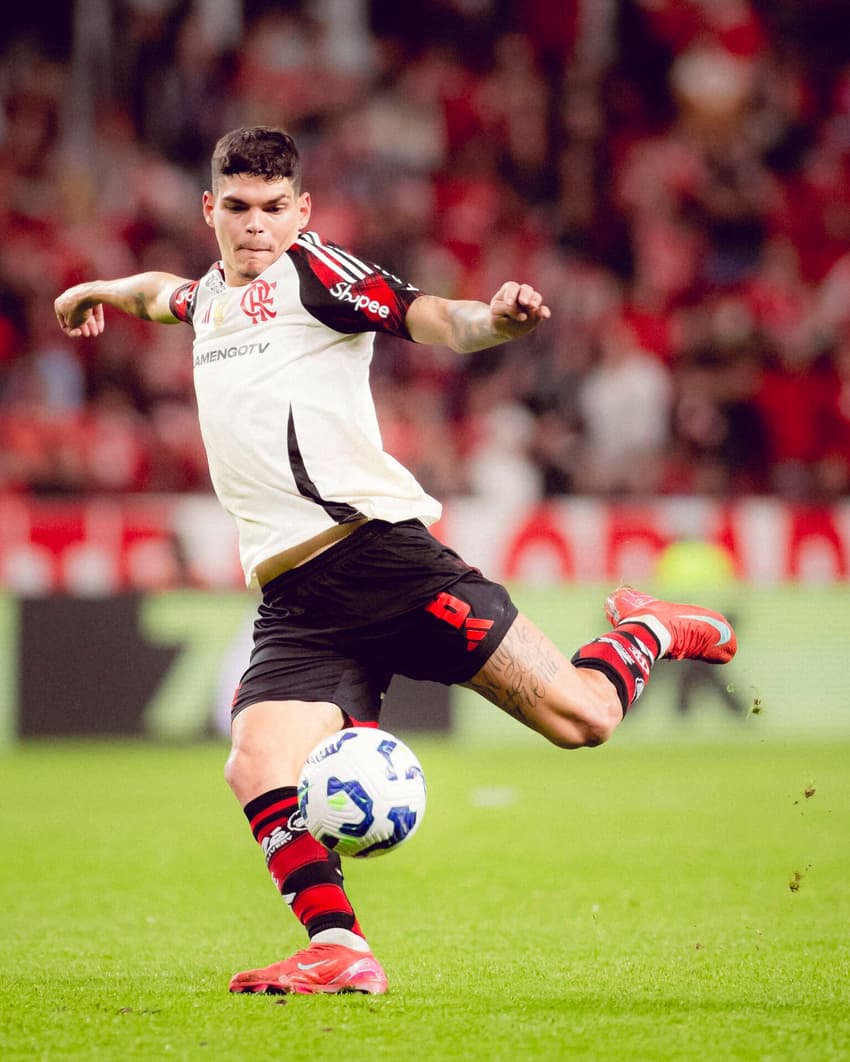 Ayrton Lucas Flamengo Internacional