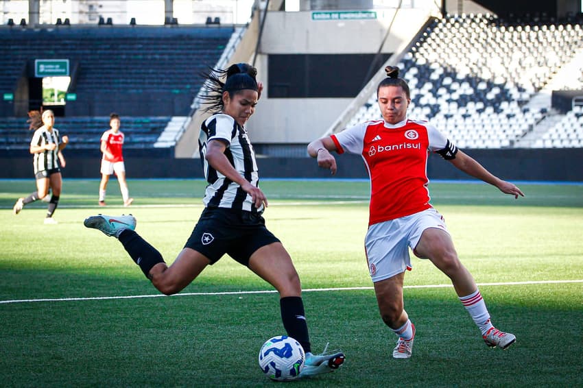 Botafogo e Internacional se enfrentam pela semifinal do Brasileirão Feminino Sub-20
