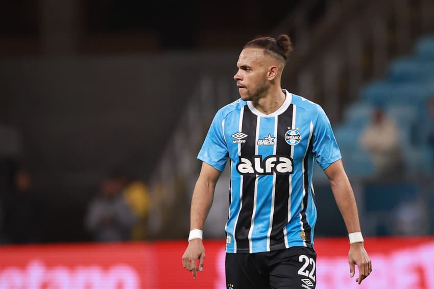 Braithwaite durante o empate do Grêmio com o Ceará. (Foto: Maxi Franzoi/AGIF)