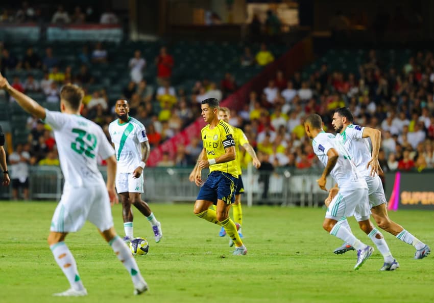Cristiano Ronaldo em ação pelo Al-Nassr contra o Al-Ahli