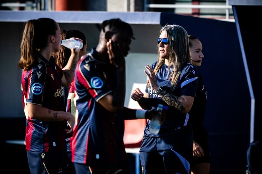 Emily Lima no comando do Levante, que disputará a Liga F (Foto: Reprodução/Levante)