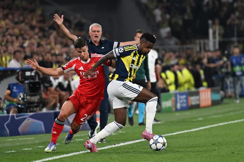 Fenerbahçe e Benfica empataram por 0 a 0 pela Champions League (Foto: Ozan KOSE/AFP)