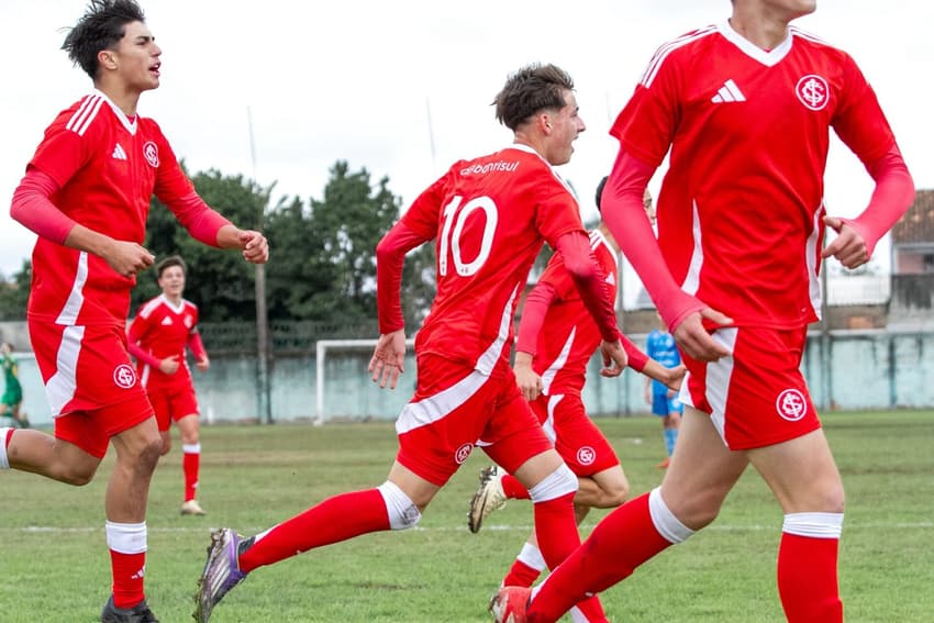 Victor Rossi, camisa 10 sub-15 do Internacional
