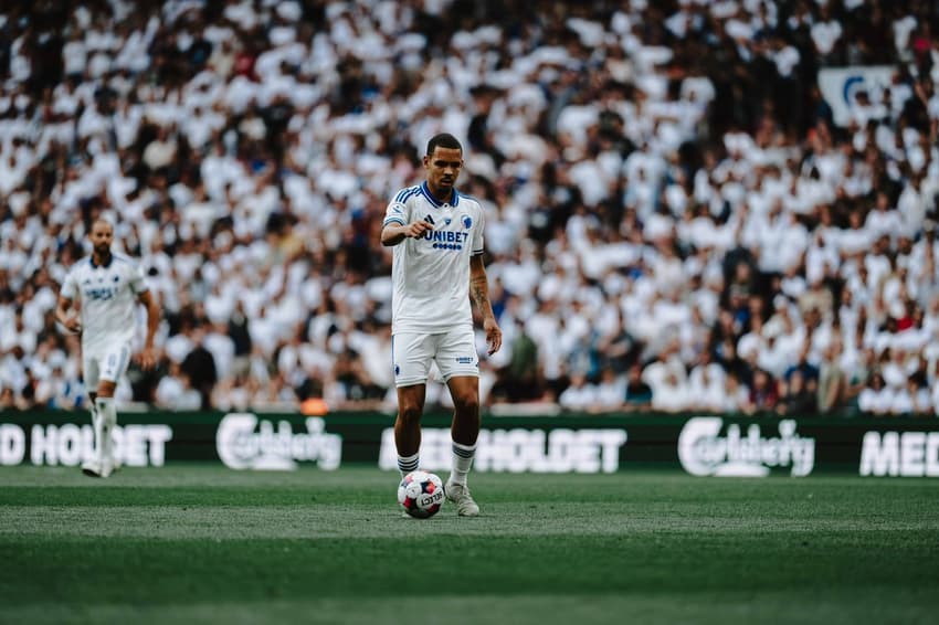 O zagueiro Gabriel Pereira na partida contra o Drita, do Kosovo, pela Champions League (Foto: Divulgação/Copenhagen)