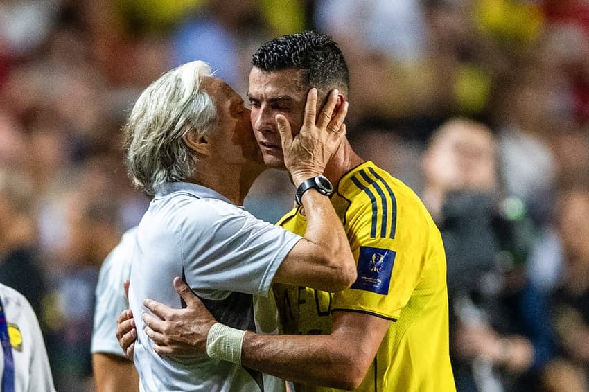 Jorge Jesus beija Cristiano Ronaldo após vitória do Al-Nassr