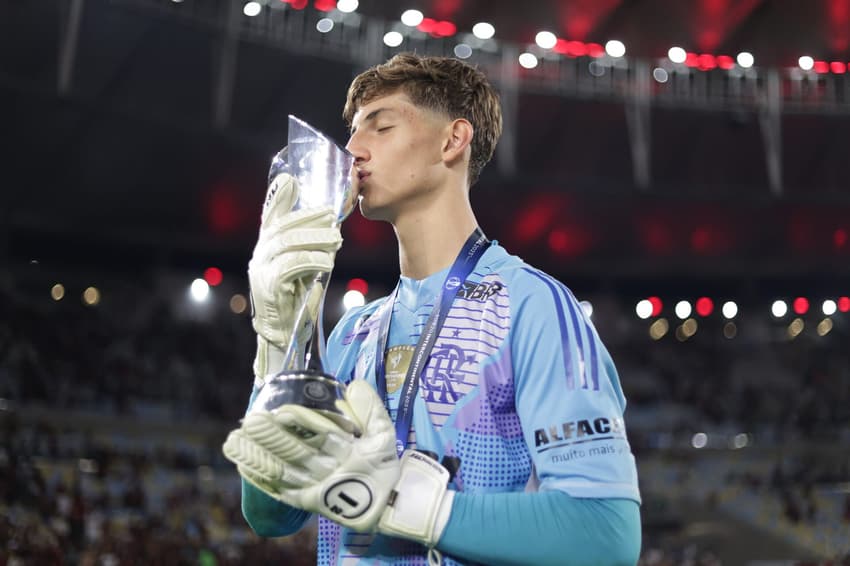 Léo Nannetti comemora título Mundial (Foto: Gilvan de Souza/Flamengo)