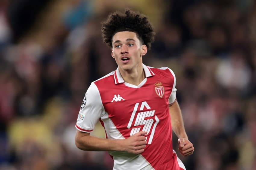 Maghnes Akliouche em ação pelo Monaco