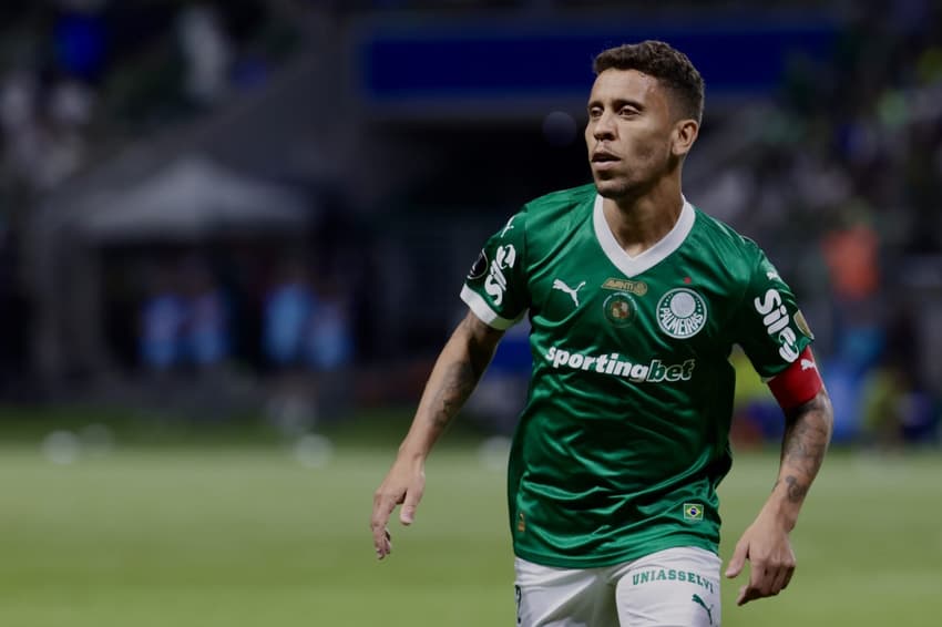 Marcos Rocha em partida do Palmeiras. (Foto: Marcello Zambrana/AGIF)
