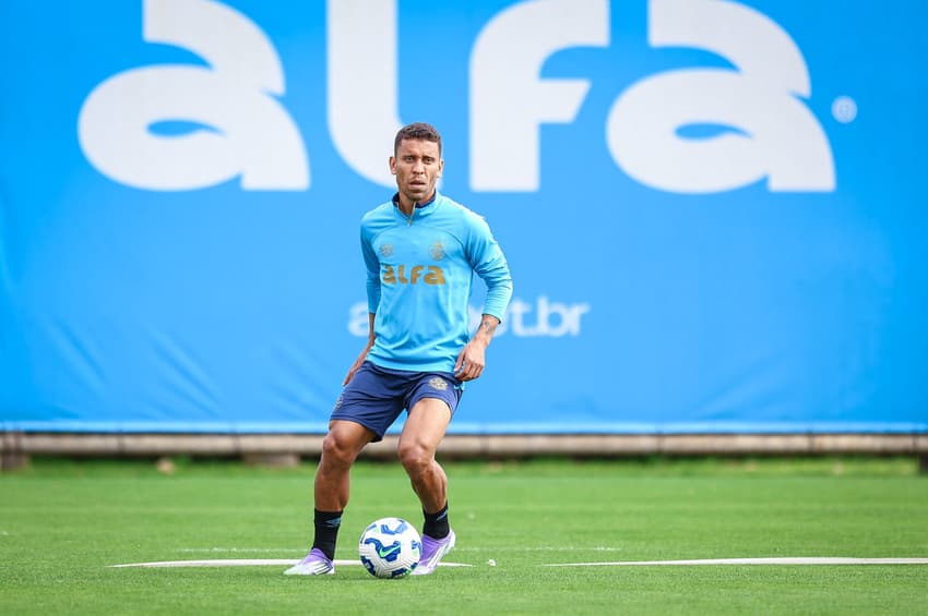 Marcos Rocha em seu primeiro treinamento pelo Grêmio. (Foto: Lucas Uebel/Grêmio FBPA)