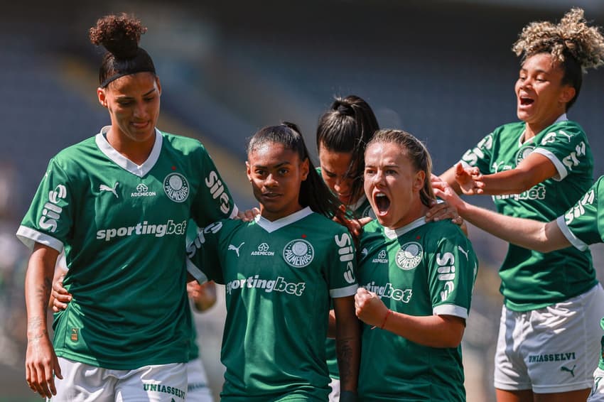 Tainá Maranhão abriu o placar o Palmeiras diante do Flamengo, pelo Brasileirão Feminino. (Foto: Rebeca Reis/ Staff Images Woman/ CBF)