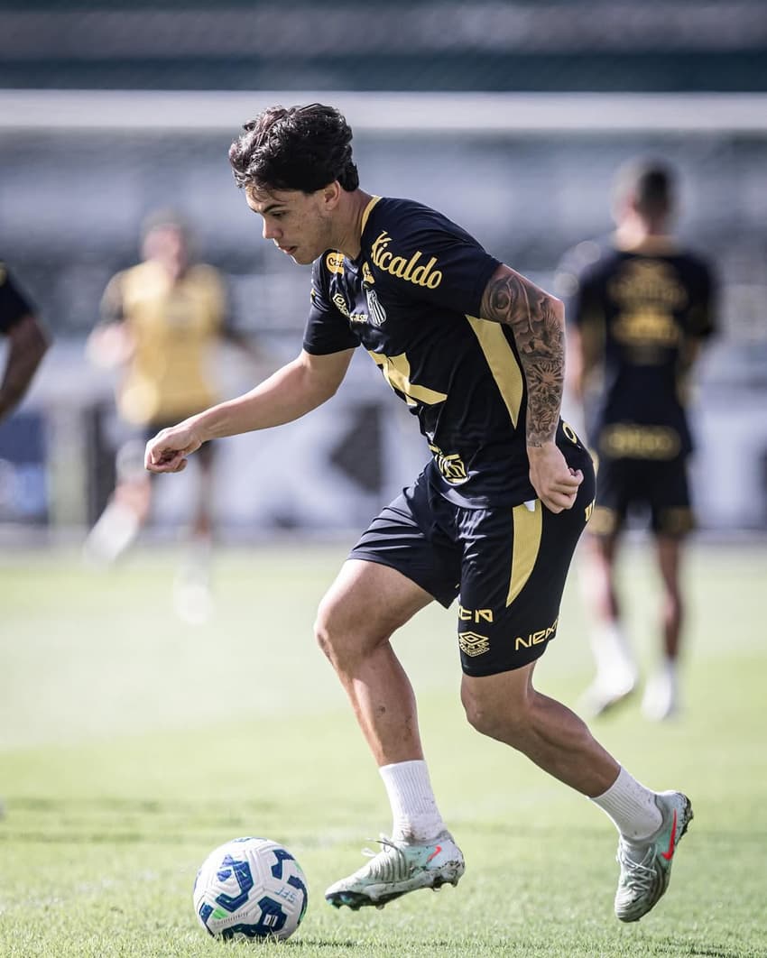 JP Chermont será desfalque do Santos no duelo contra o Juventude. (Foto: Divulgação/ Instagram)
