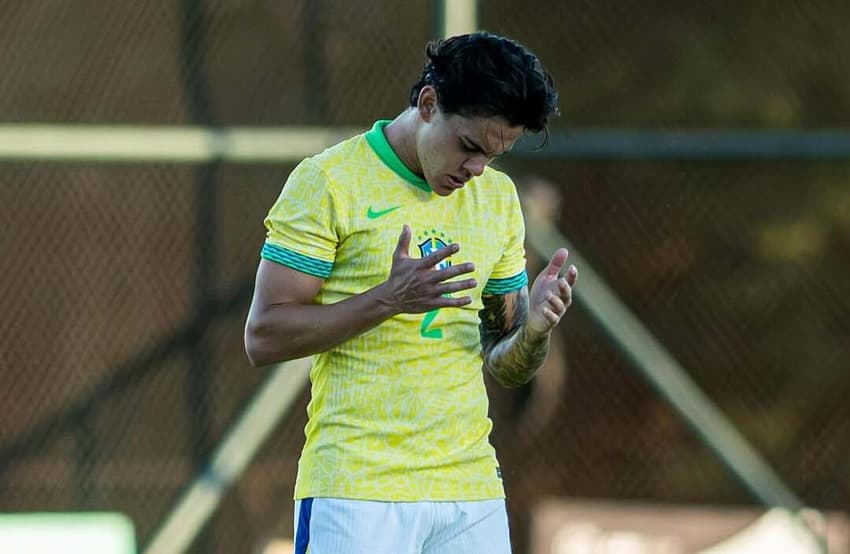 Chermont estava com a Seleção Brasileira Sub-20 (Foto: Reprodução)