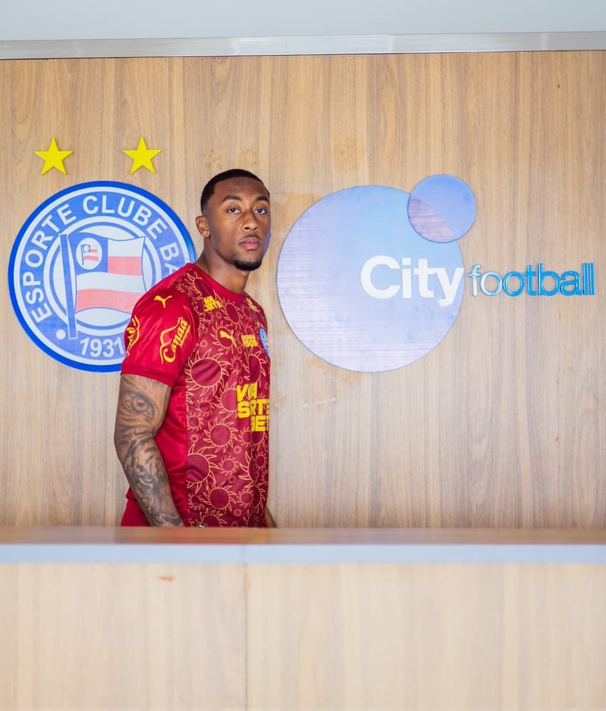 Luiz Gustavo conhece as dependências do Bahia (Foto: divulgação / EC Bahia)