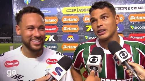 Thiago Silva e Neymar juntos após Santos x Fluminense. Os dois atuaram juntos na Seleção Brasileira (Foto: Reprodução)